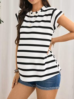 Short-Sleeve T-Shirt - Striped Round Neck Maternity Top